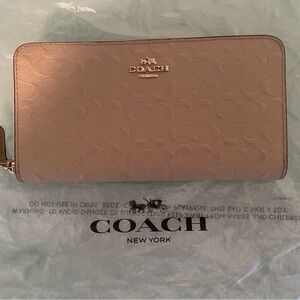 Coach Women's patent signature Beige Wallet